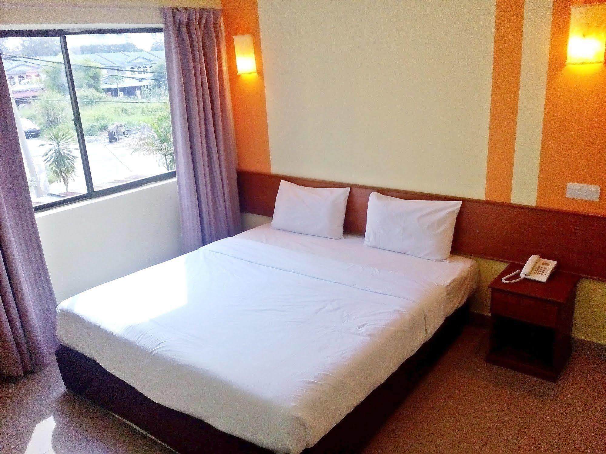 Sun Inns Hotel Sitiawan Bagian luar foto