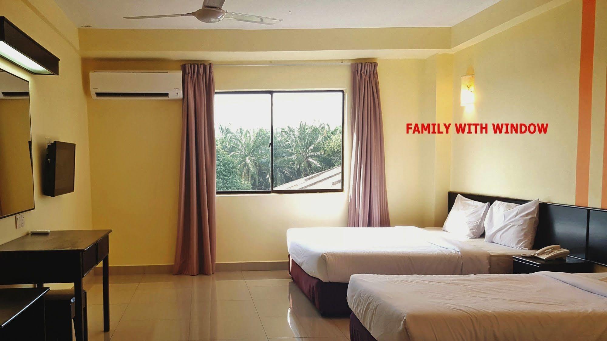Sun Inns Hotel Sitiawan Bagian luar foto